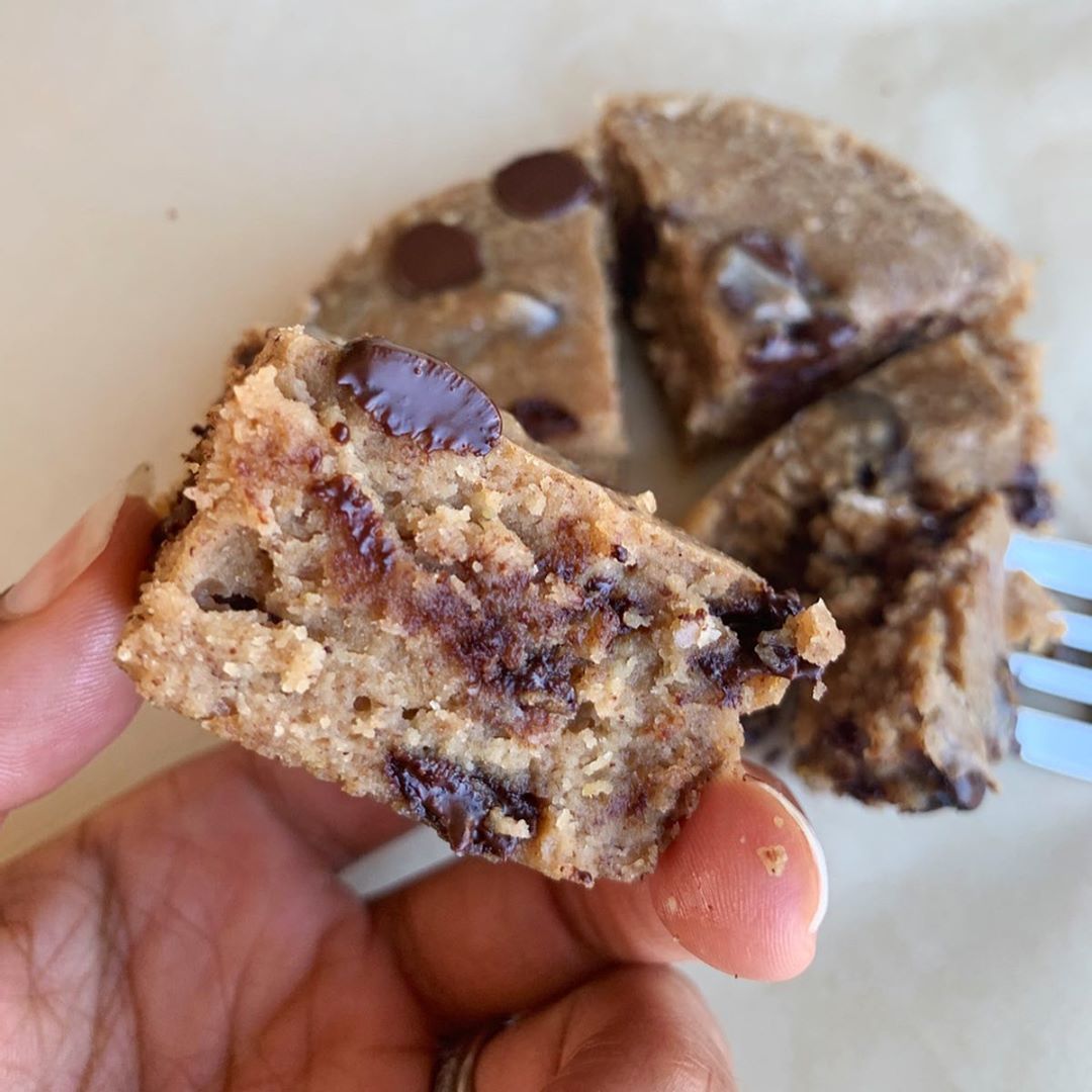 Thickest Densest 5-Ingredient Chocolate Chip Skillet Cookie Cake
