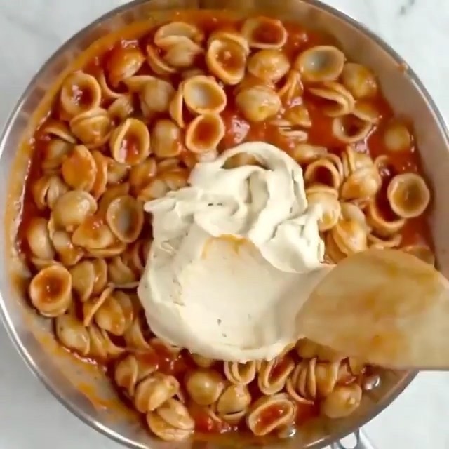 Vegan Creamy Tomato Pasta