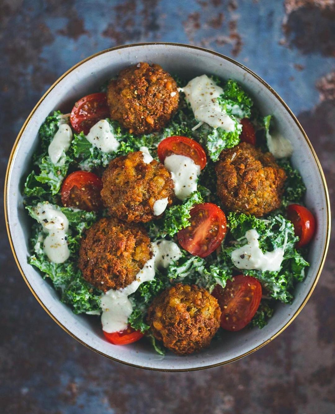 Creamy cashew caesar dressing