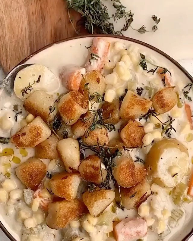 Creamy Vegan Corn Potato Chowder with Crispy Gnocchi