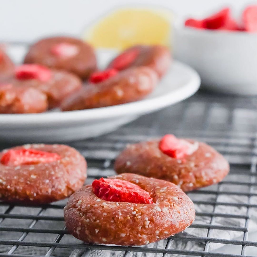 Vegan No Bake Strawberry Lemon Cookie Bites