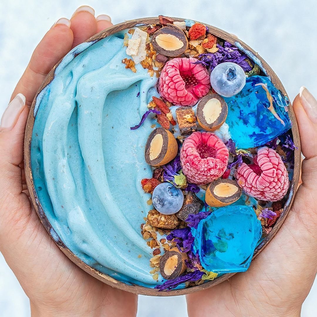 Blueberry Banana Spirulina Smoothie