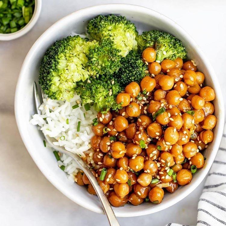 Vegan Sticky Sesame Chickpeas