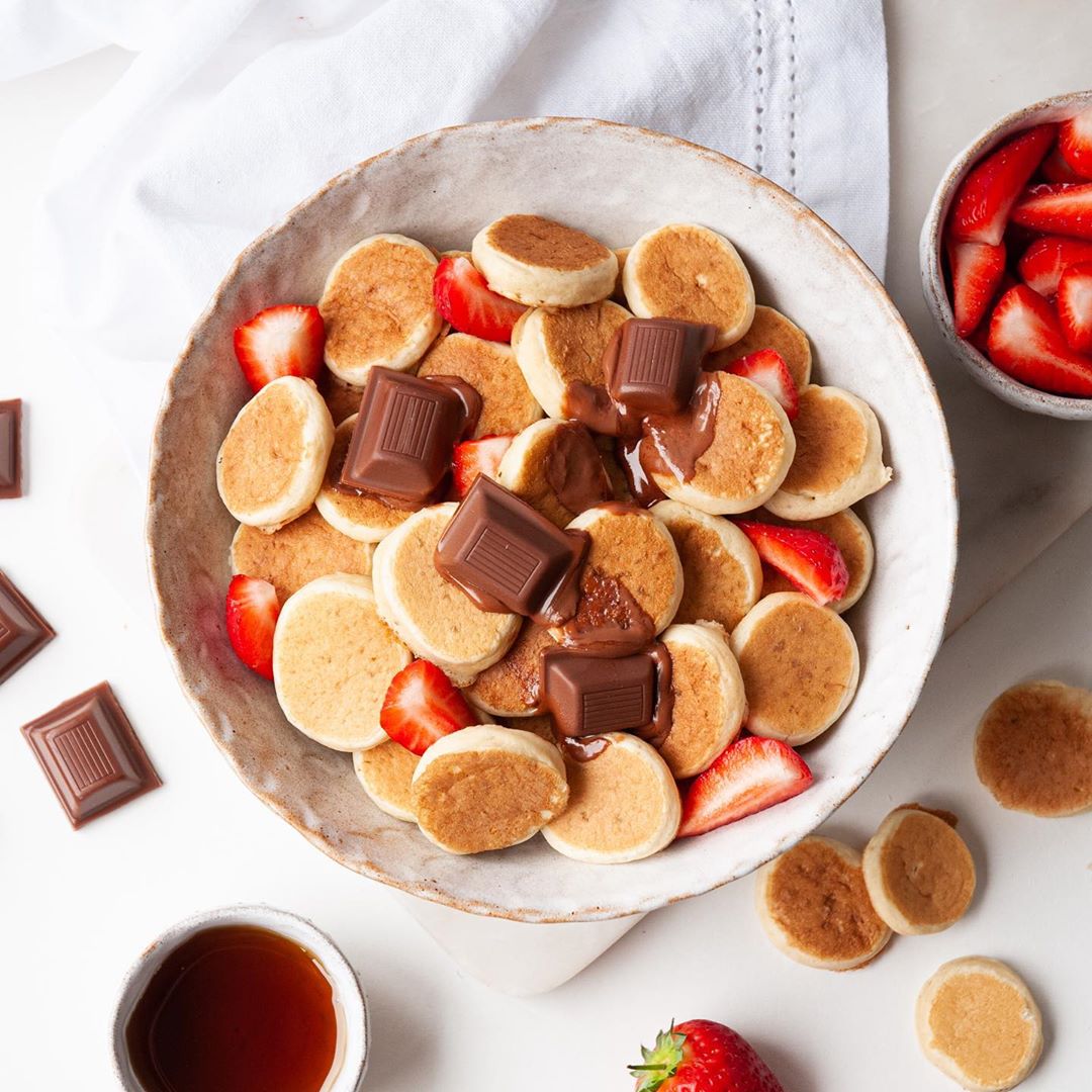 Fluffy Vegan Buttermilk Pancakes with Hazelnut Chocolate