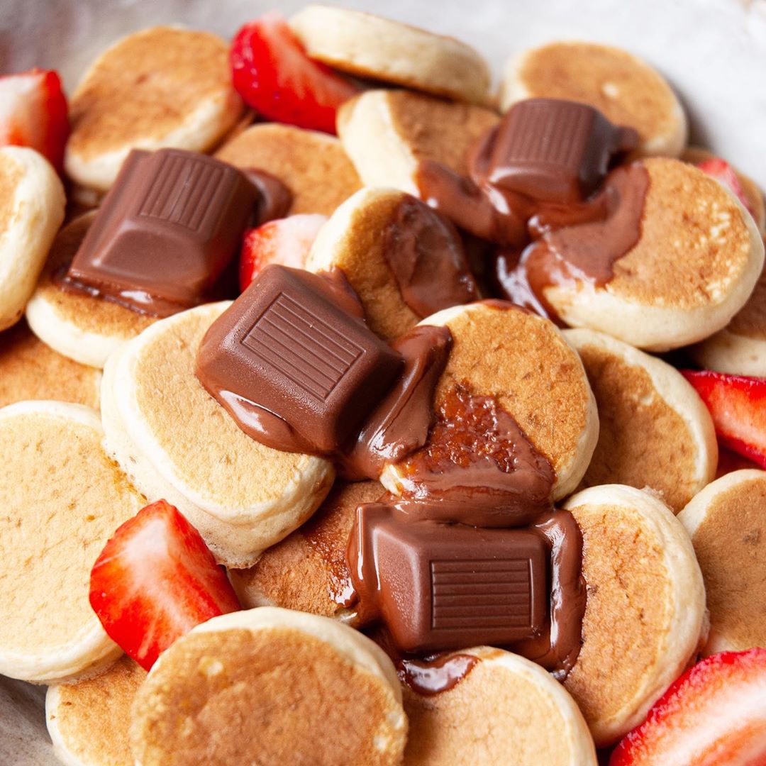 Fluffy Vegan Buttermilk Pancakes with Hazelnut Chocolate