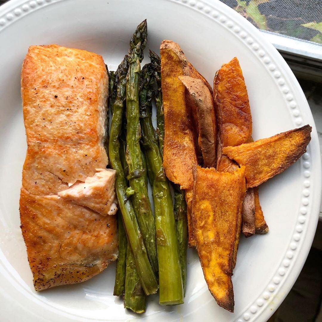Crispy Oven-Baked Salmon with Seasonings