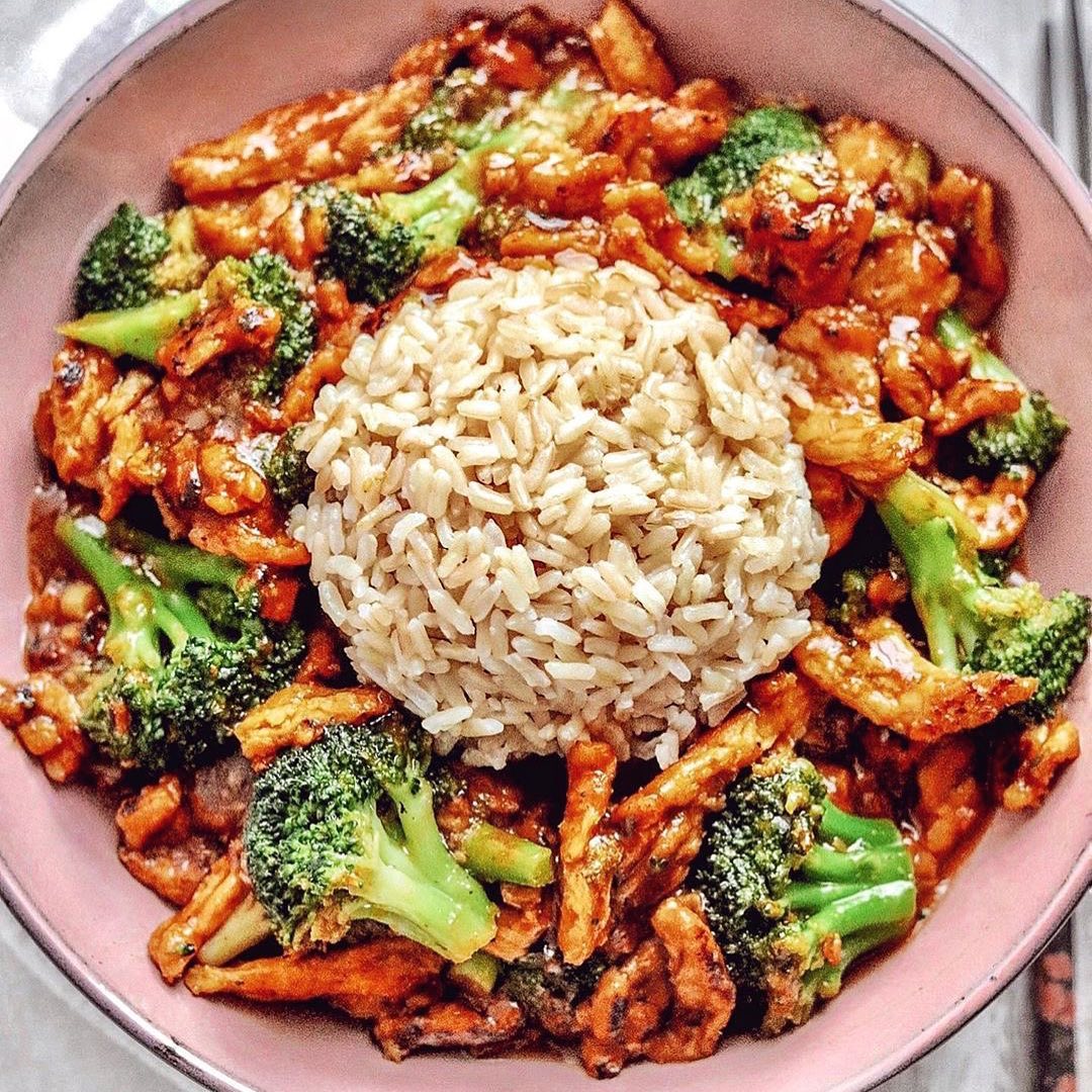 Saucy Soy Curls with Broccoli and Brown Rice