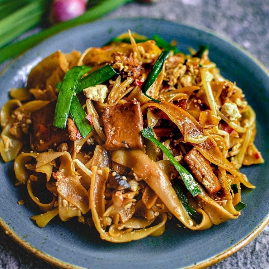 Vegan Malaysian Stir Fried Flat Noodles