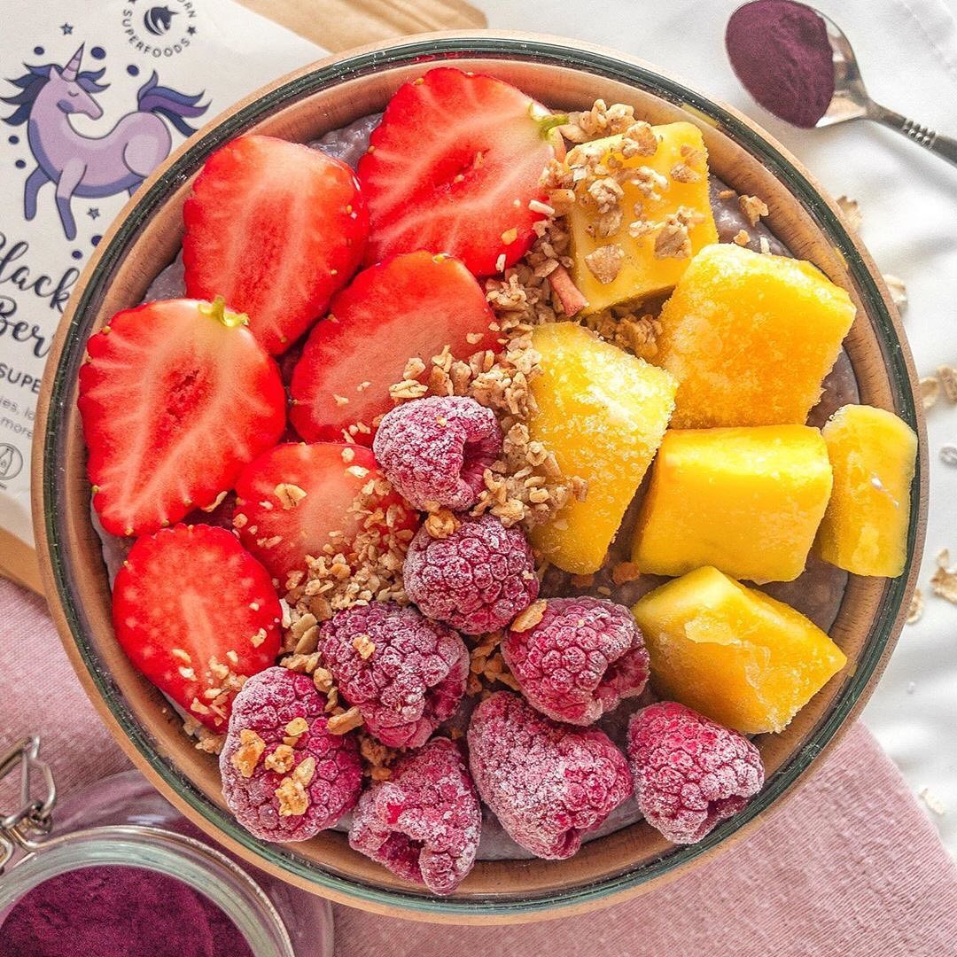 Blackberry Oatmeal Bowl with Fruits and Granola