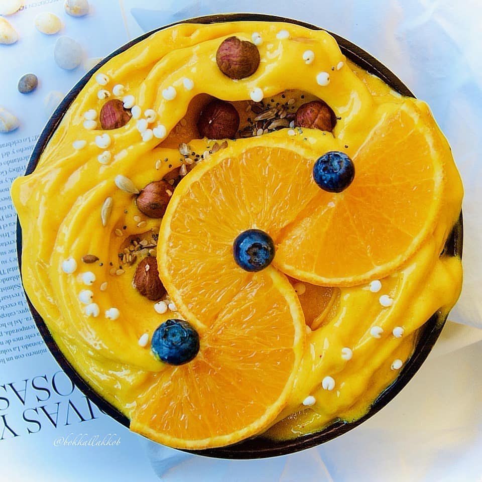 Frozen Banana Papaya Smoothie Bowl