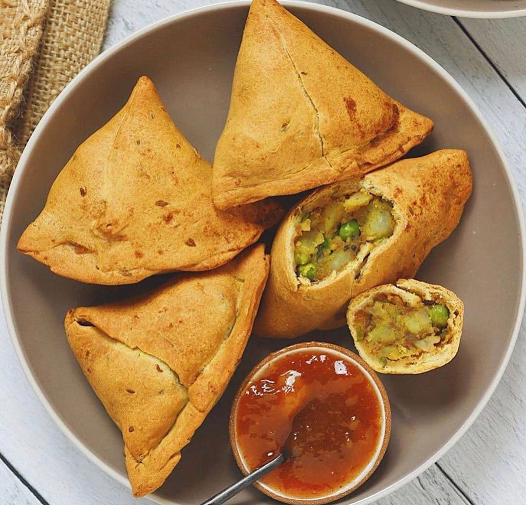 Homemade Vegan Samosas with Potato Pea Filling