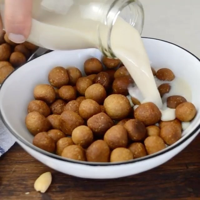 Vegan Peanut Butter Puffs Treat