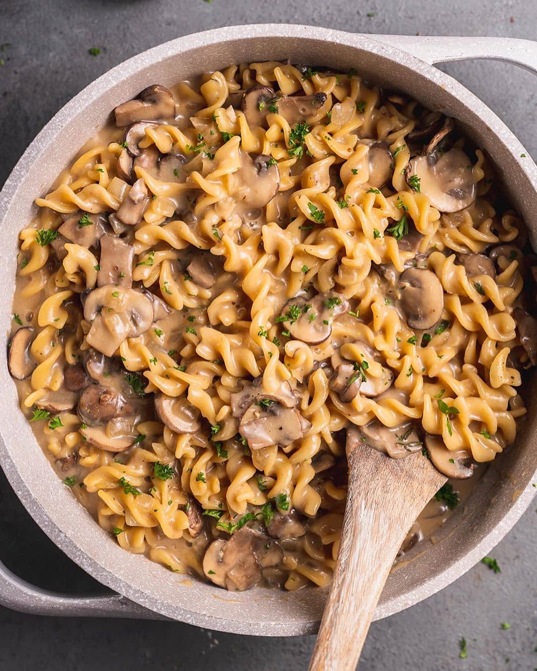 One Pot Vegan Mushroom Stroganoff