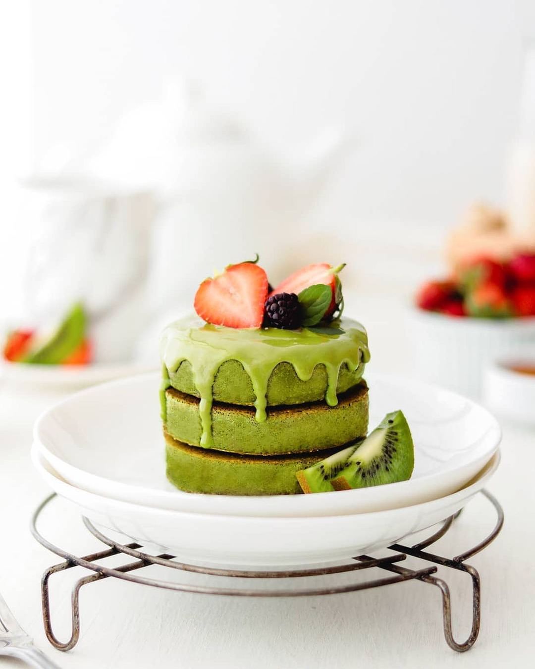 Vegan Matcha Pancakes with Oat Flour and Dates