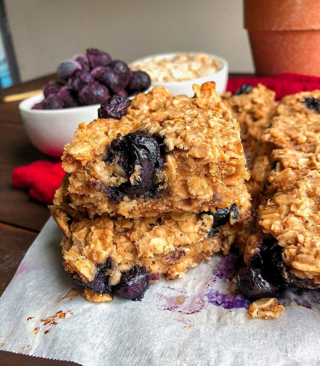 Vegan Blueberry Oatmeal Bars