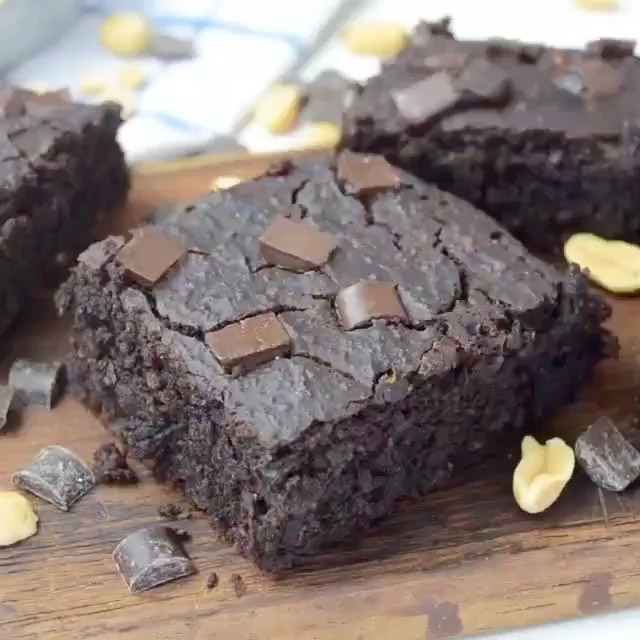 Easy and Healthy Vegan Brownie Treat
