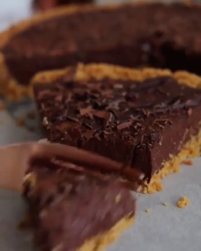 Easy Vegan Chocolate Tart