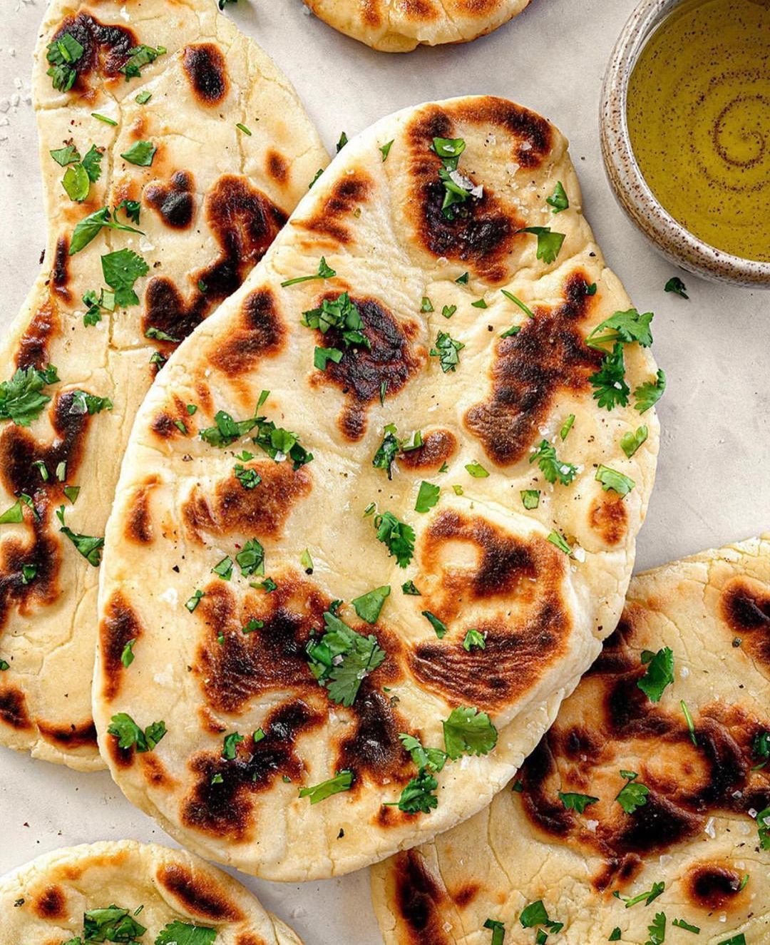 Easy Homemade Vegan Naan Bread with Garlic