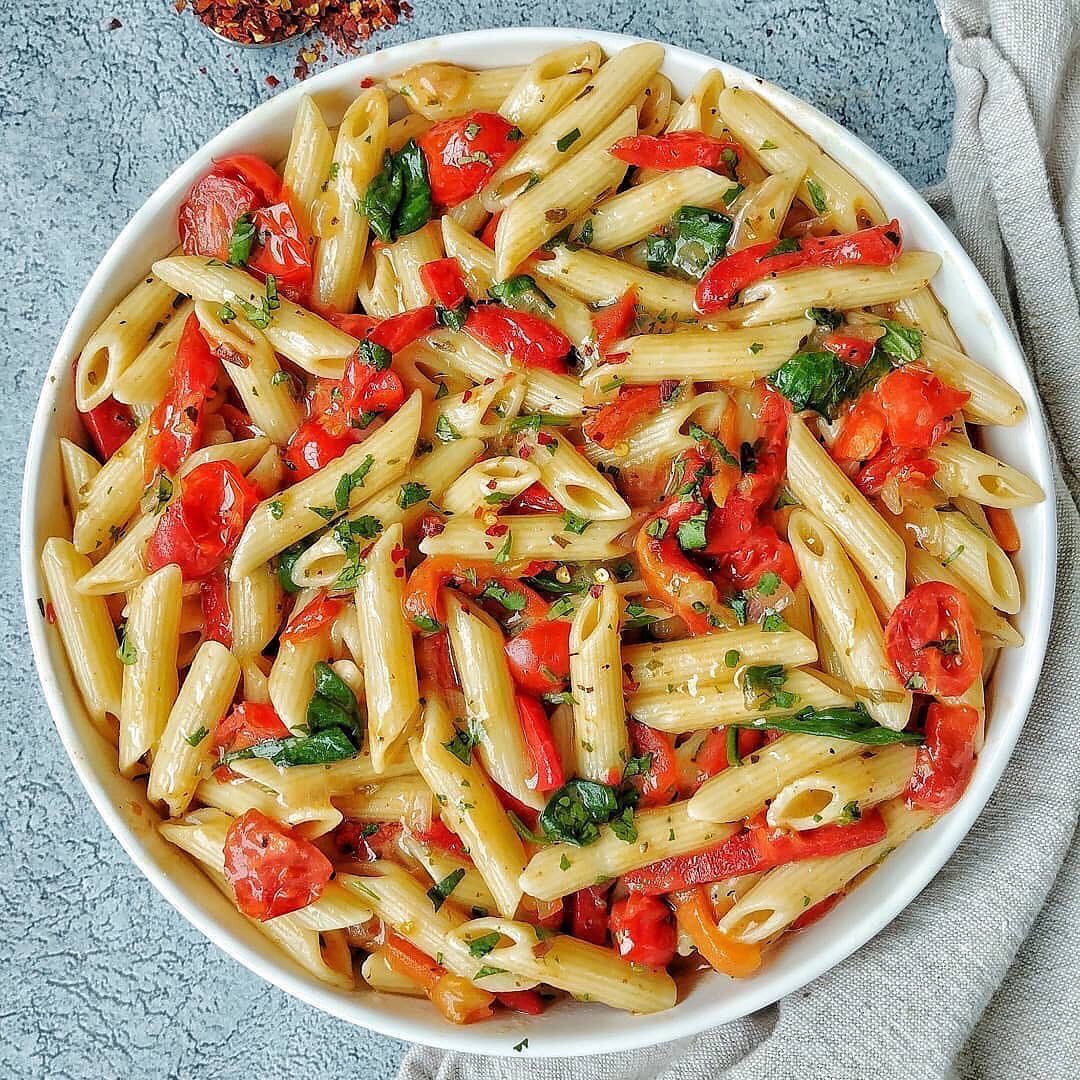 Penne with Peppers, Tomatoes, and Spinach