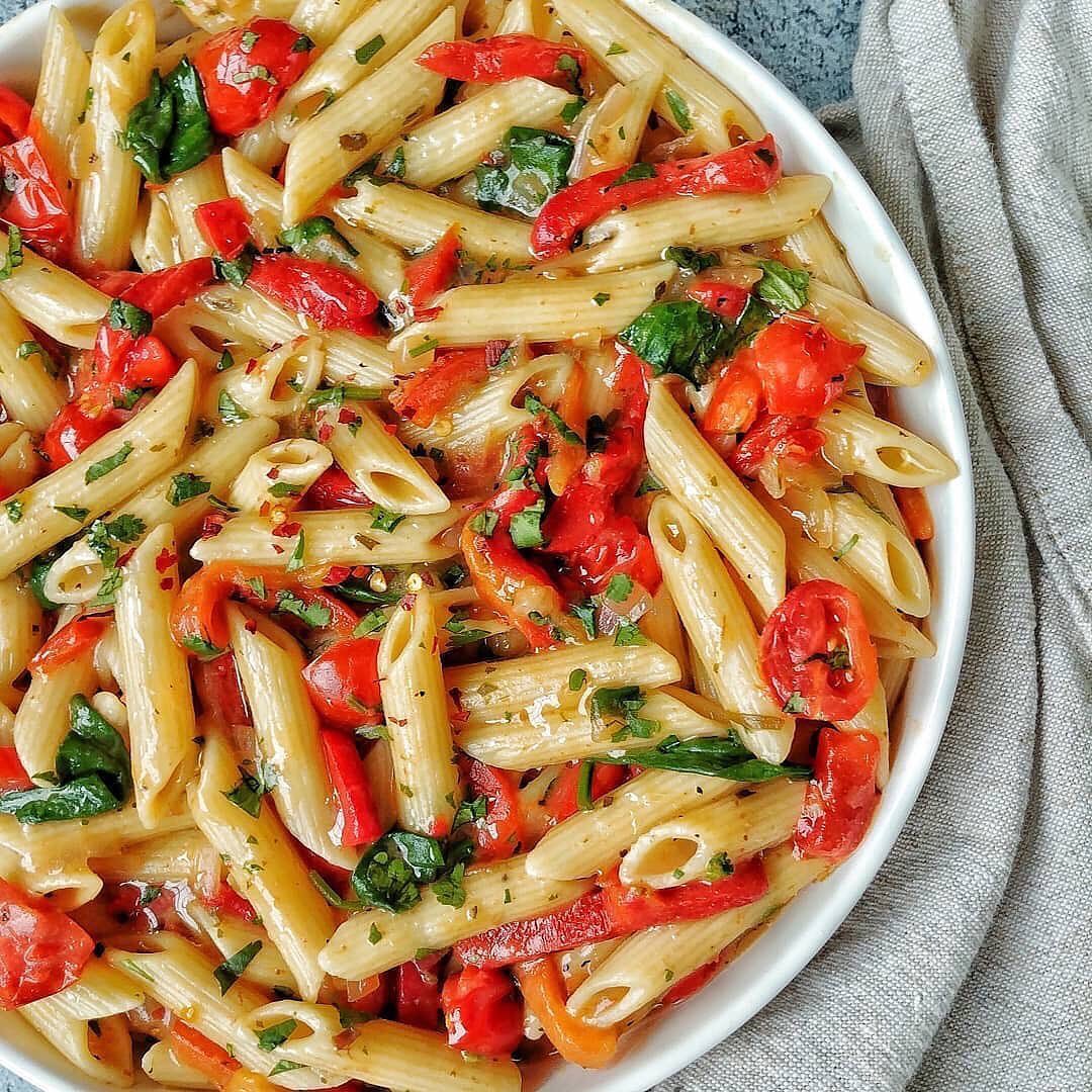 Penne with Peppers, Tomatoes, and Spinach