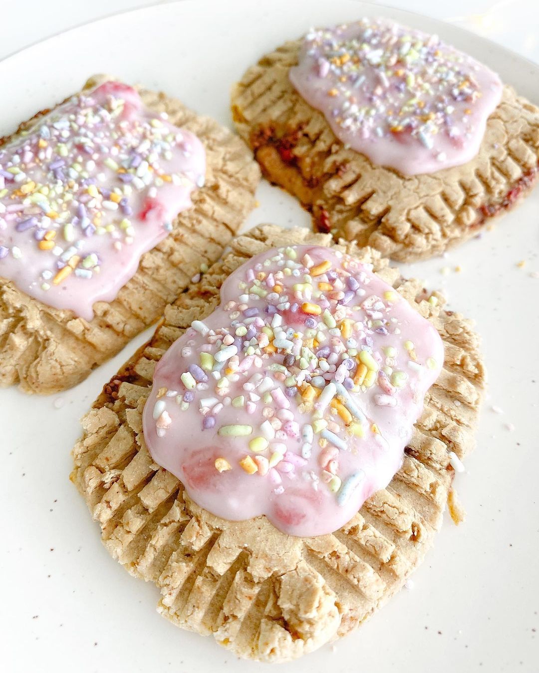 Easy Homemade Strawberry Chia Pop-tarts