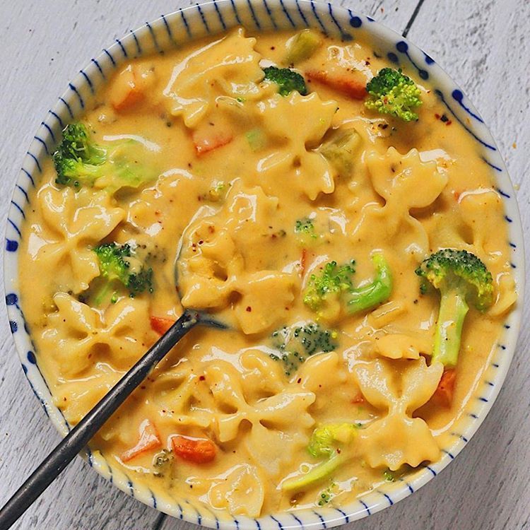 Veggie Mac N Cheeze Chowder