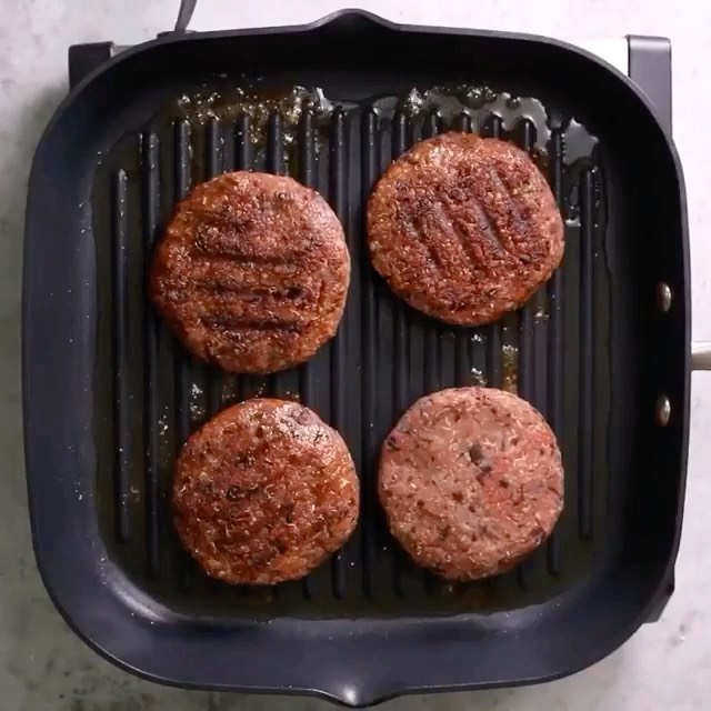 Quinoa Black Bean Burgers
