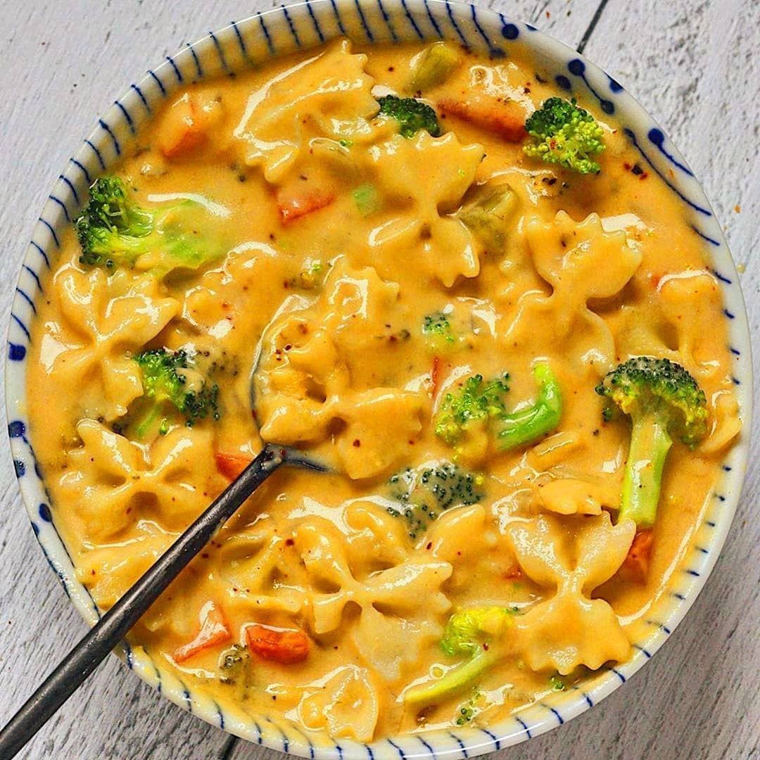 Veggie Mac and Cheese Chowder