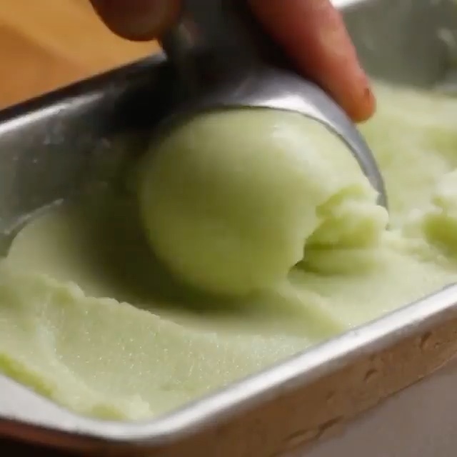 Honeydew Melon Frozen Yogurt
