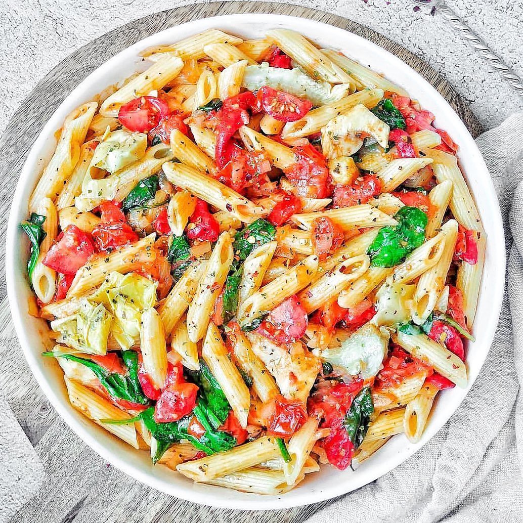 Penne with Artichokes and Spinach in White Wine Sauce