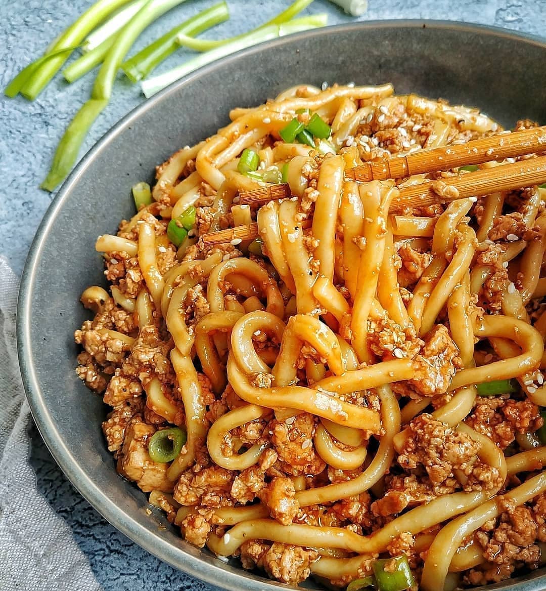 Stir Fried Udon Noodles with Scallions