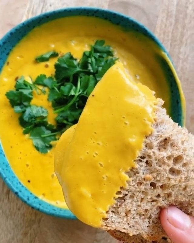 Vegan Nacho Dip with Creamy Sauce