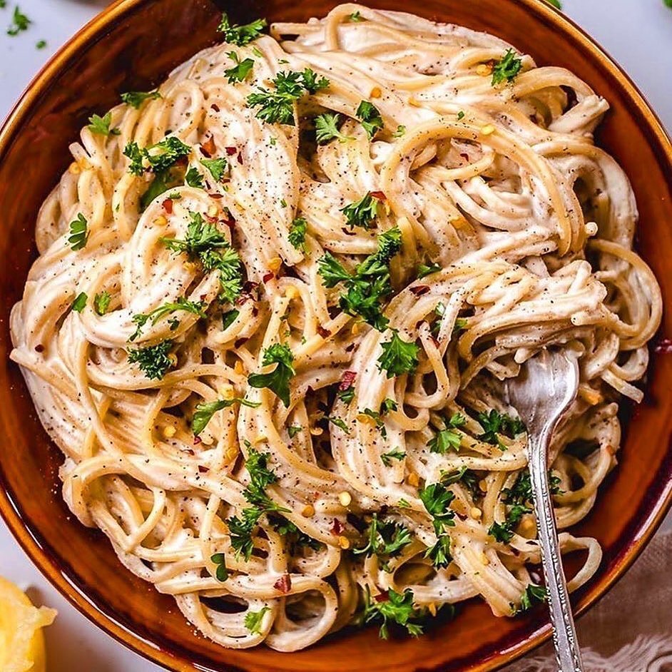 Creamy Vegan Alfredo Pasta with Sauce