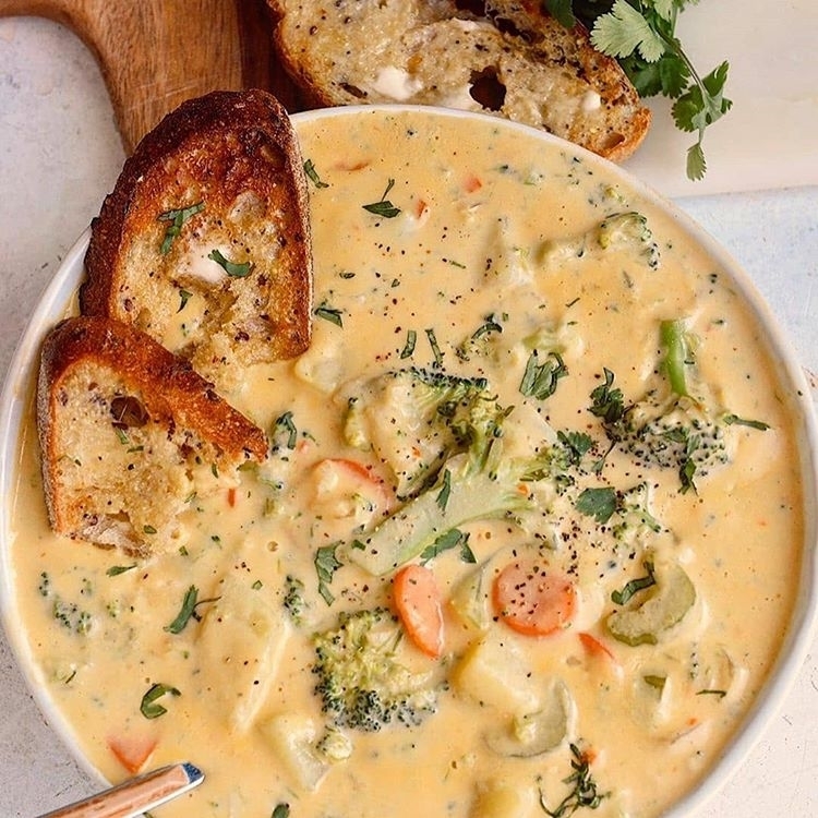 Vegan Broccoli Cheddar Soup