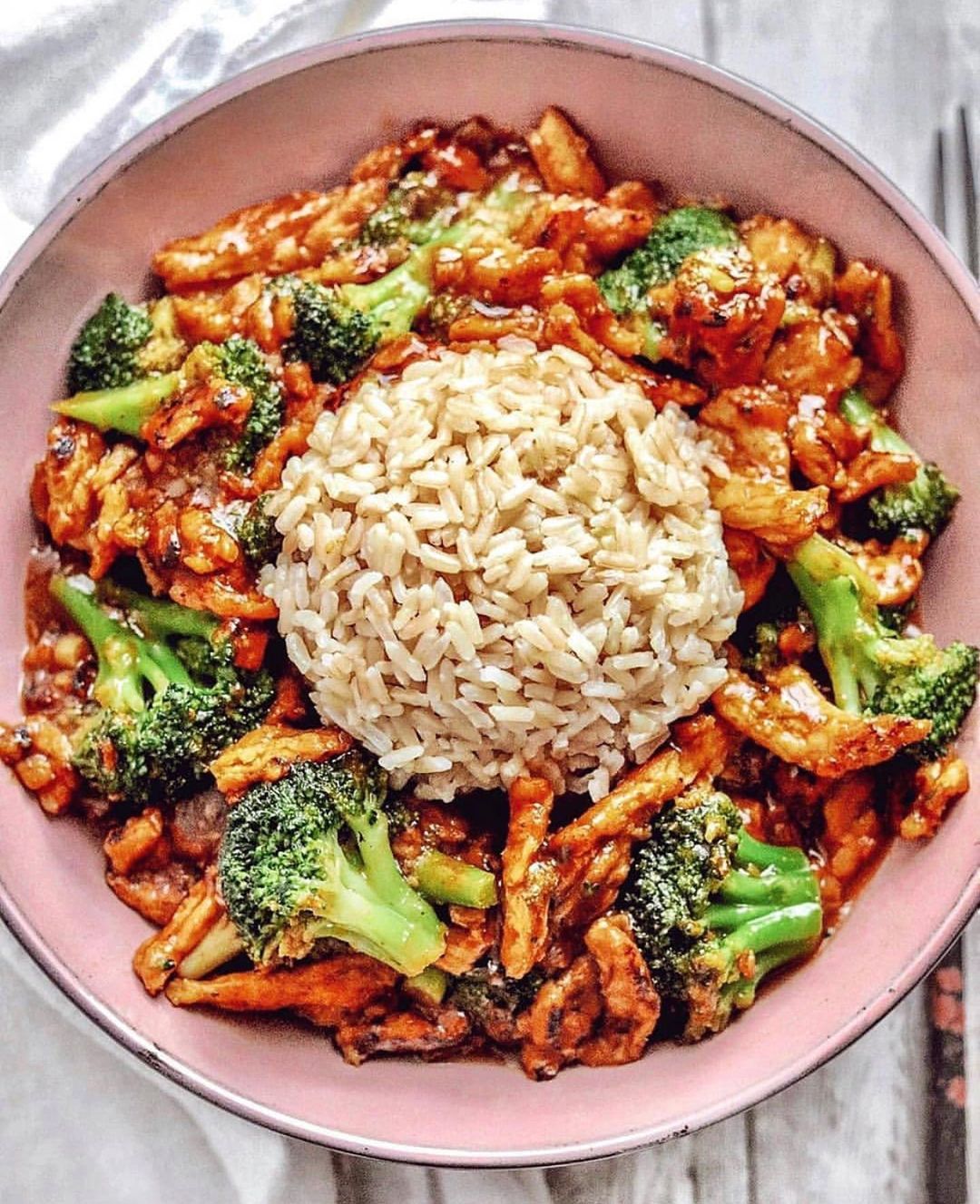 Saucy Soy Curls with Broccoli and Brown Rice
