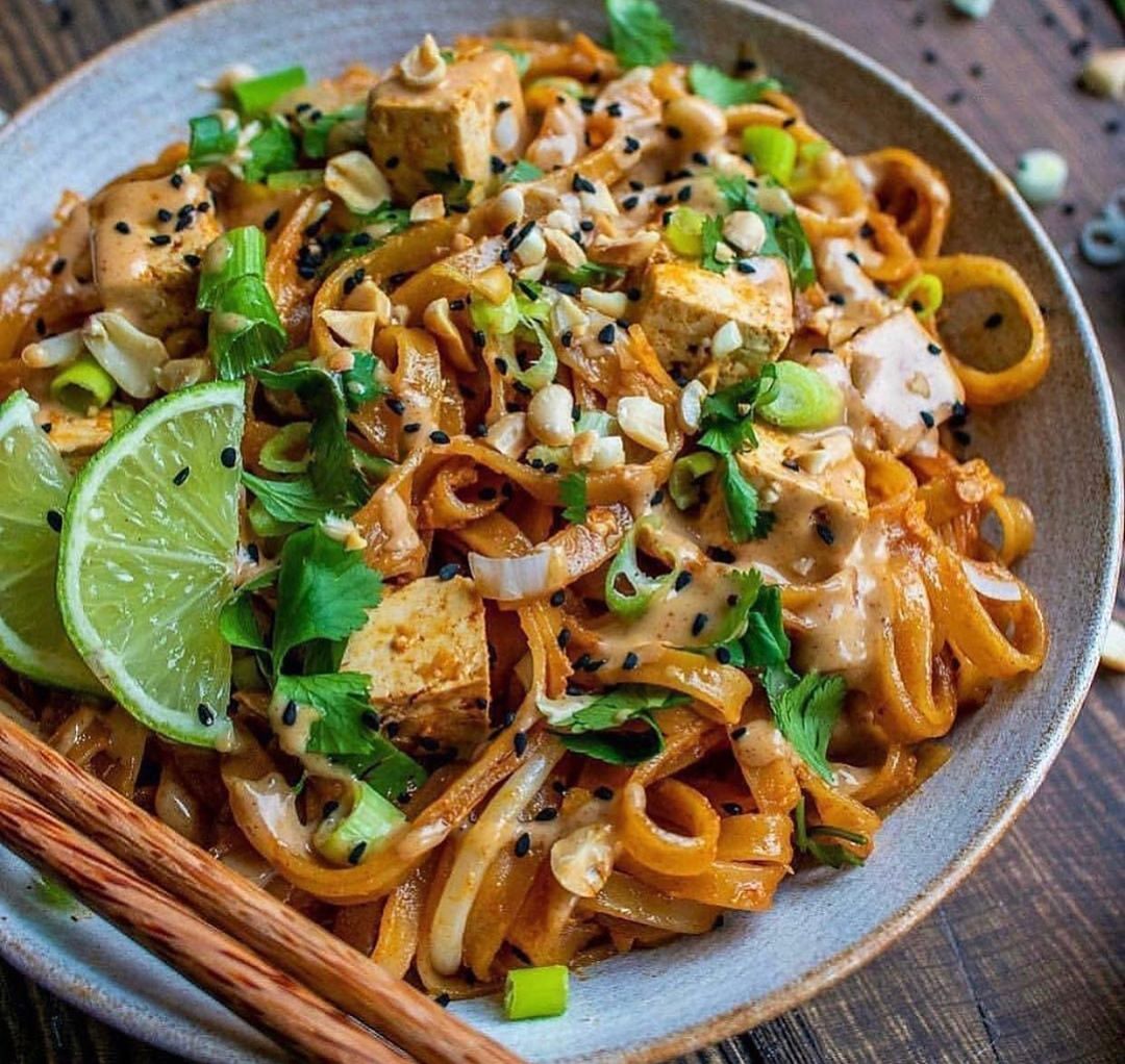 Vegan Pad Thai with a Peanut Sauce