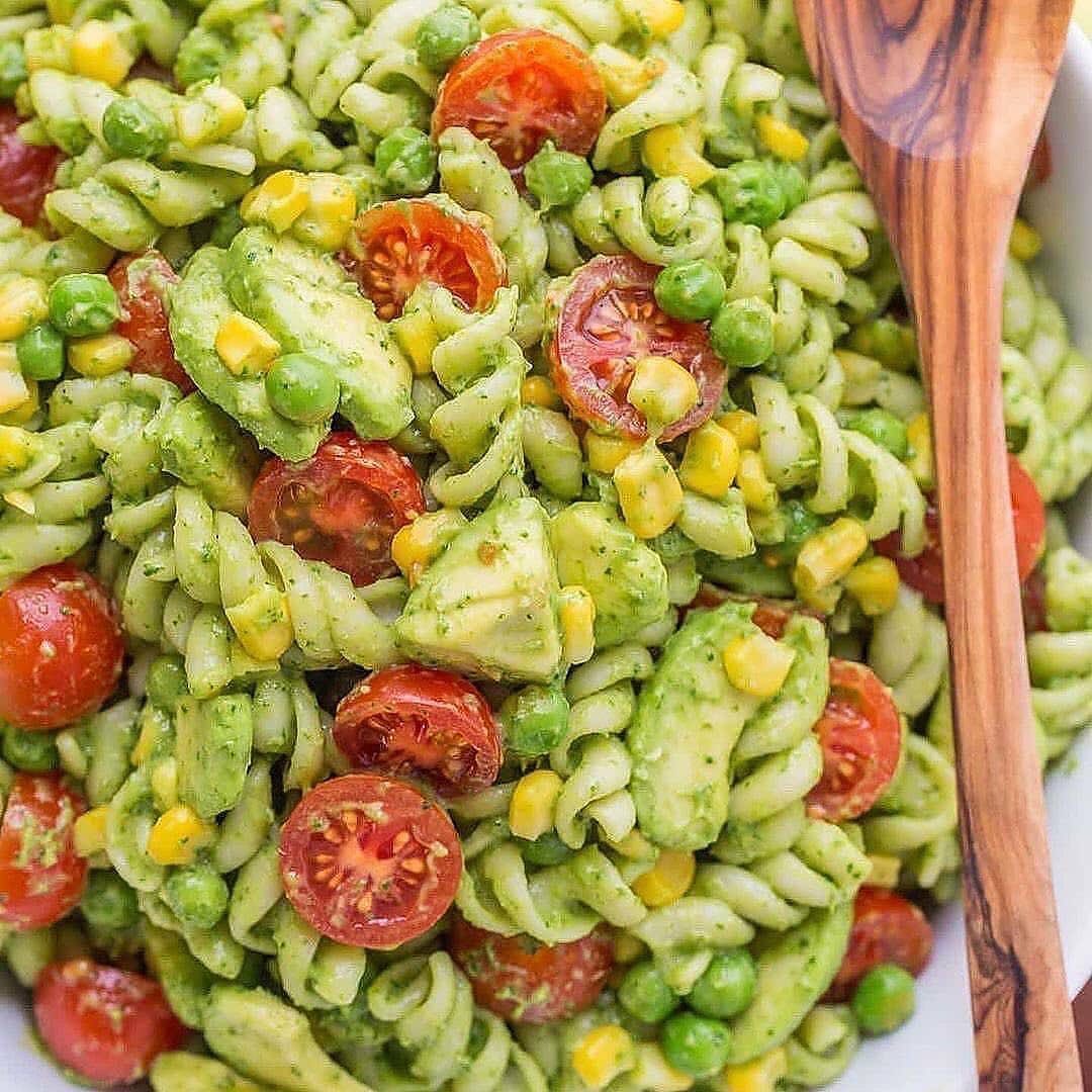 Delicious Creamy Avocado Pasta Salad