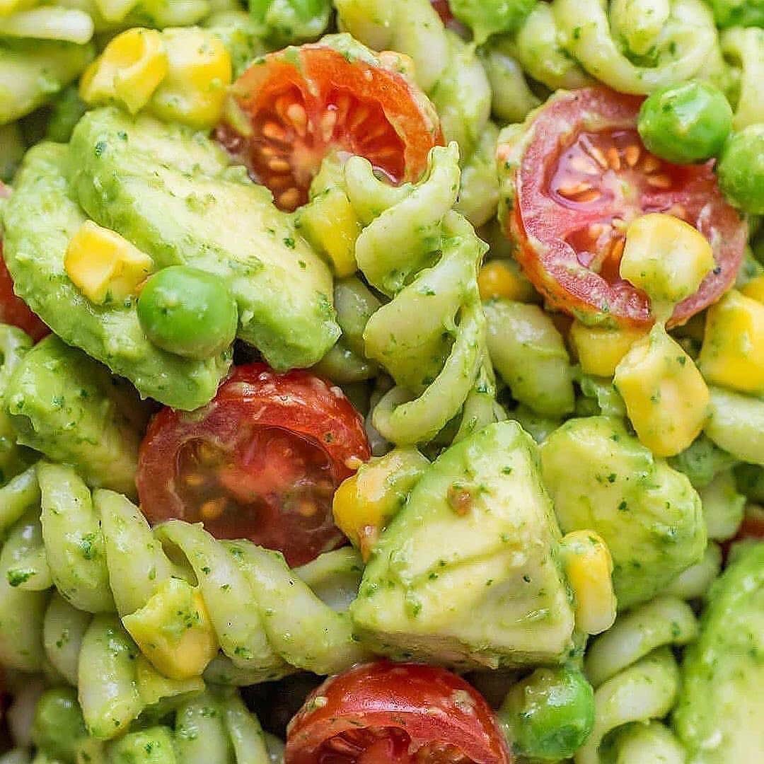 Delicious Creamy Avocado Pasta Salad