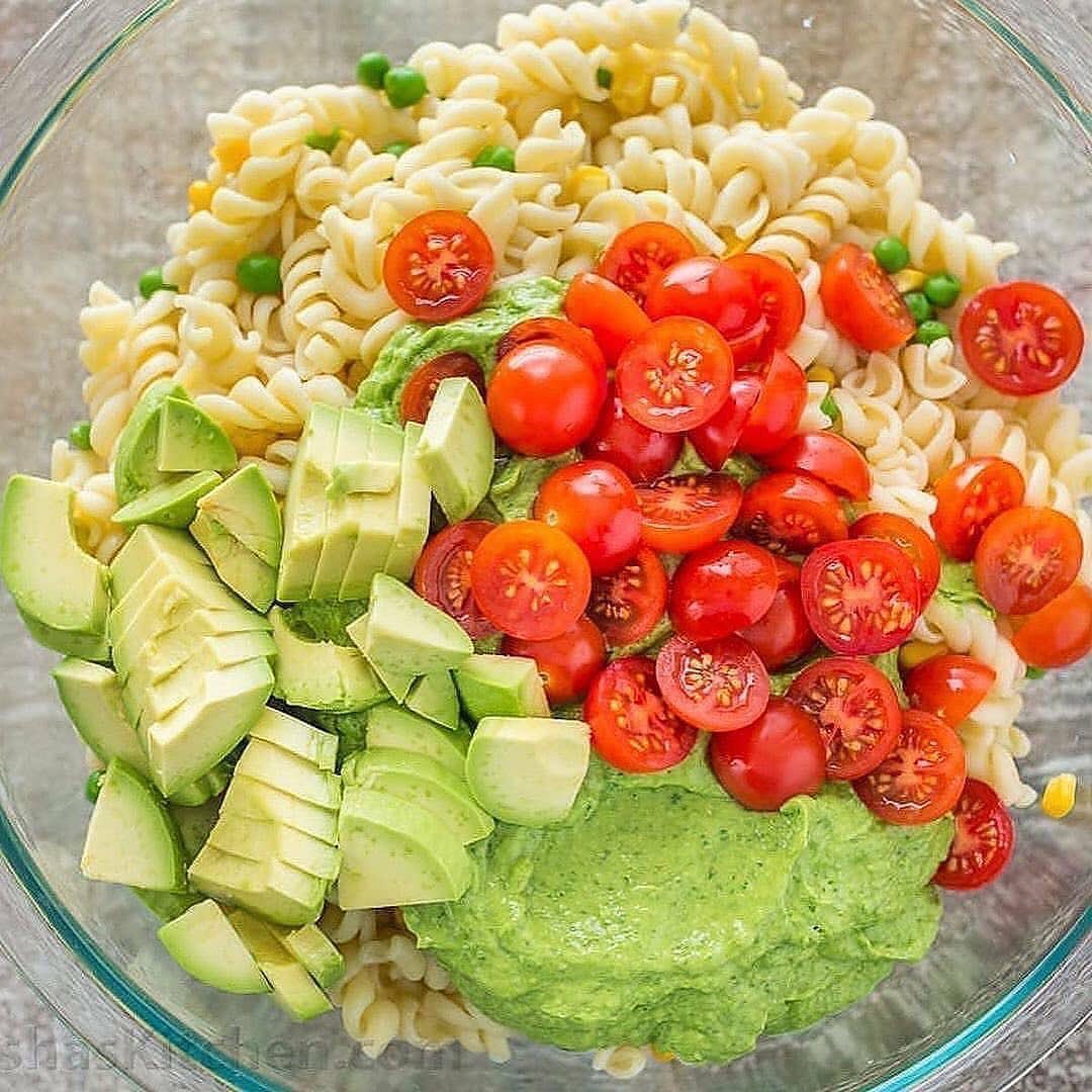 Delicious Creamy Avocado Pasta Salad
