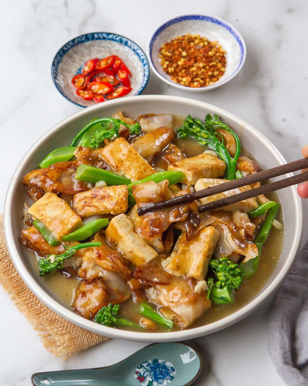 Rad Na Rice Noodles with Brown Gravy