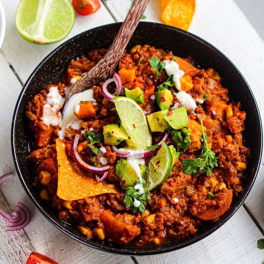 Hearty Vegan Chili with Vegetables
