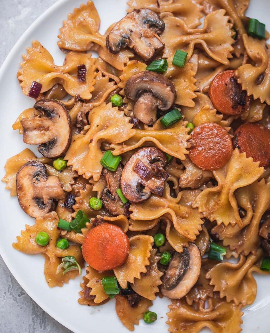 Creamy Vegan Veggie Pasta