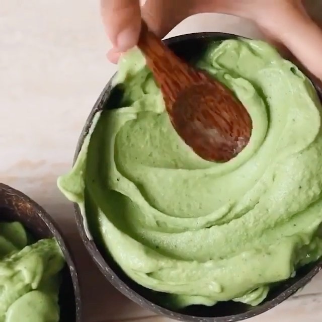 Five Healthy Ice Cream Smoothie Bowls
