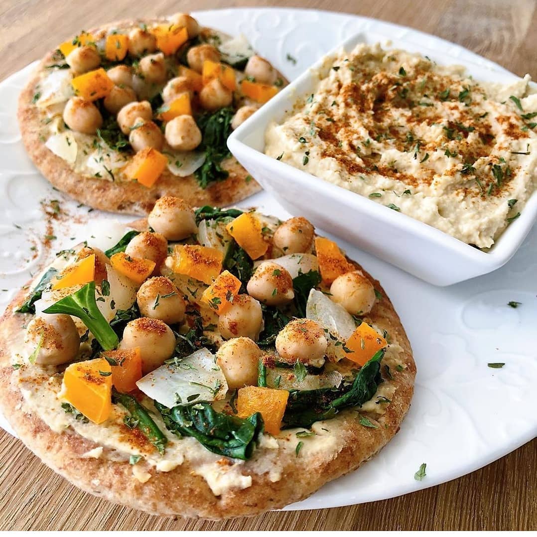 Healthy Mini Naan Pizzas