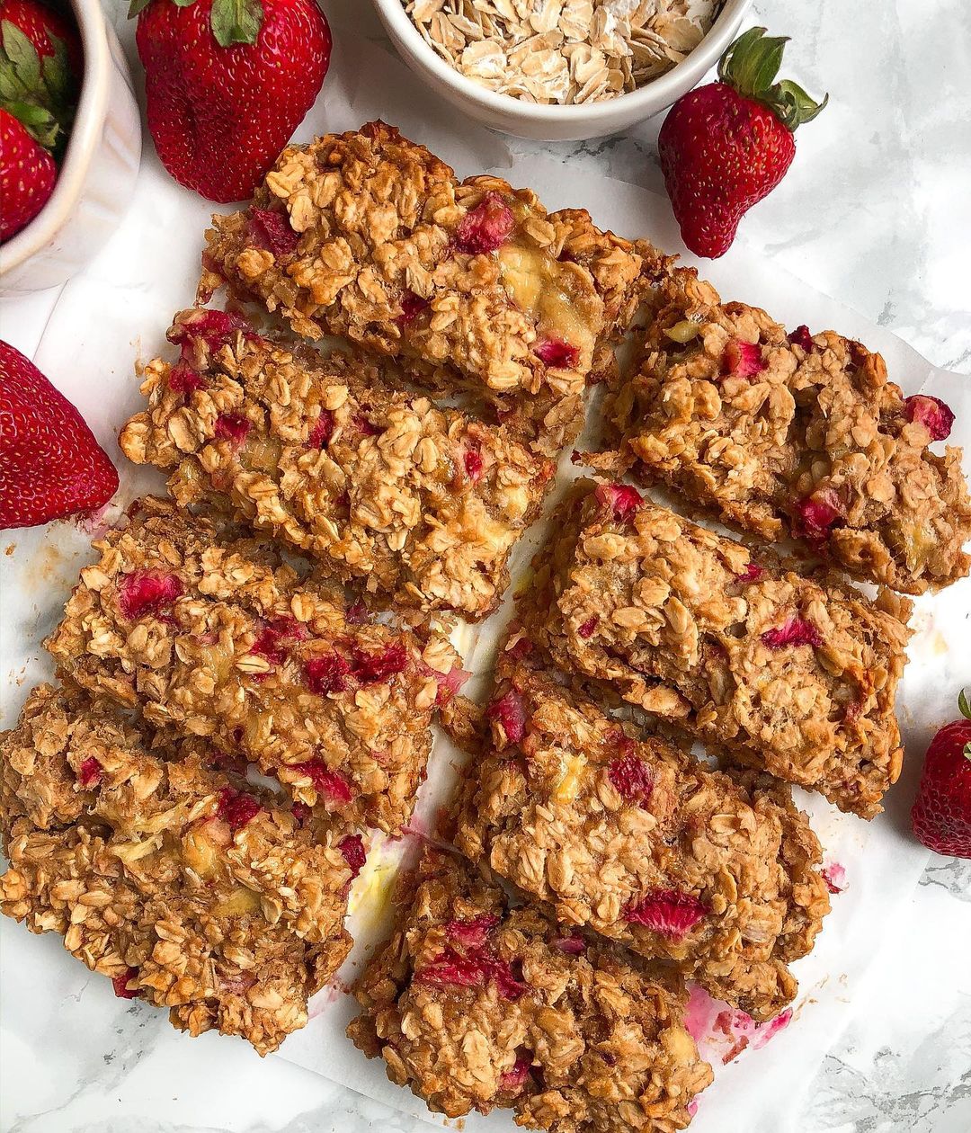 Homemade Strawberry Oatmeal Bars