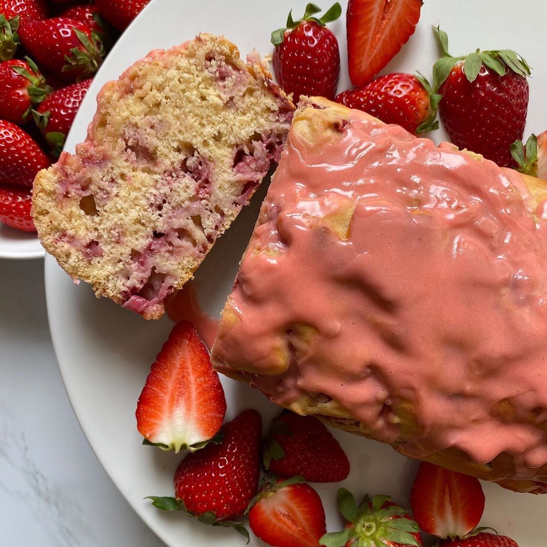 Fresh Strawberry Bread with Vanilla and Icing