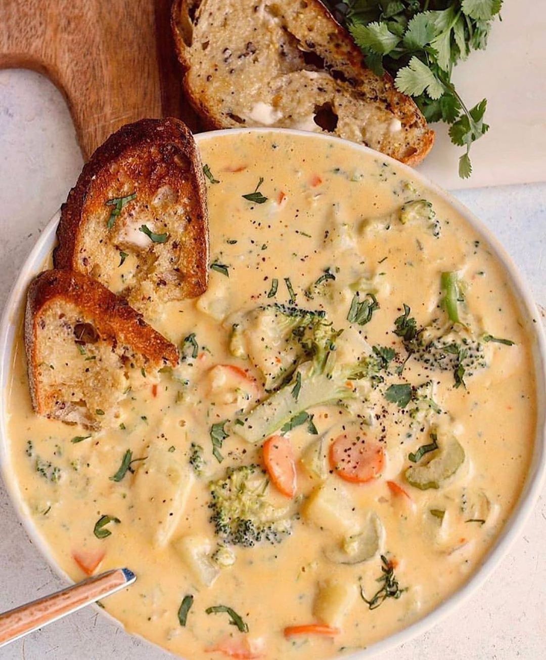 Vegan Broccoli Cheddar Soup