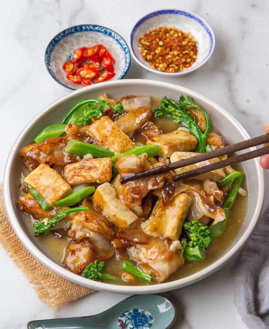 Rad Na Rice Noodles with Brown Gravy