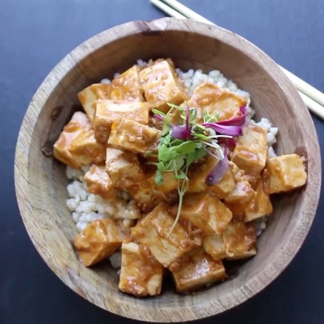 Tofu with Spicy Peanut Sauce