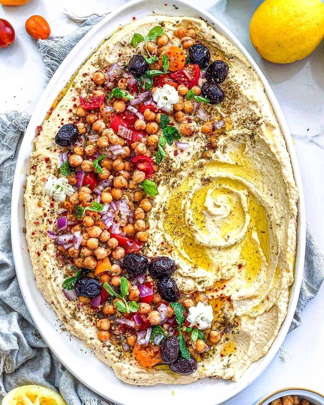 Homemade Extra Creamy Hummus